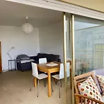 Studio cosy, calme et lumineux à 500m des plages