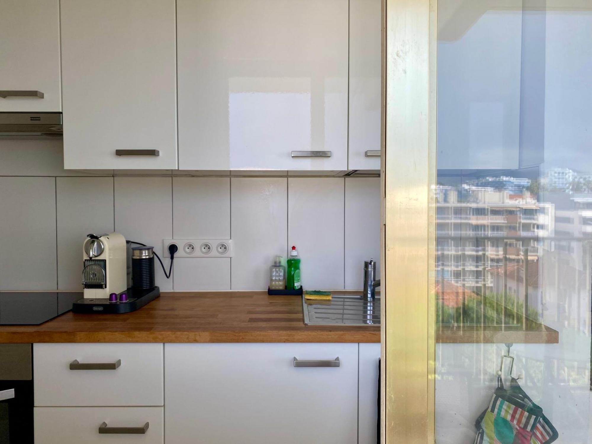 Studio Cosy, Calme Et Lumineux A 500m Des Plages Antibes